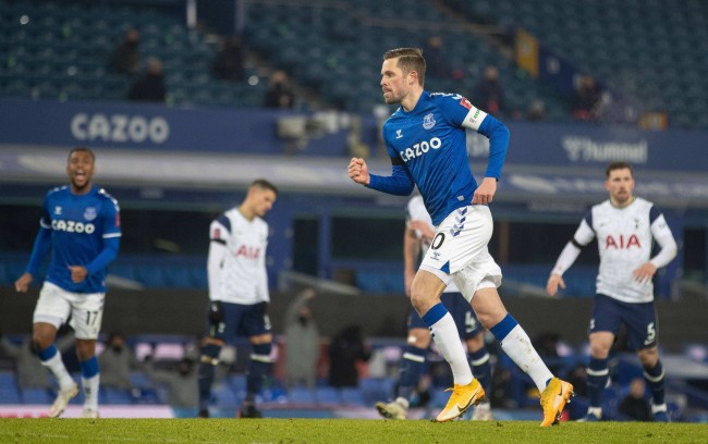 這位中場核 這位中場核